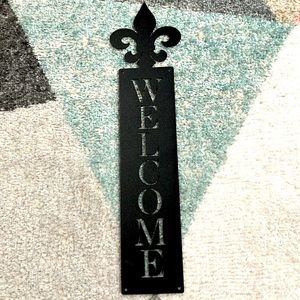 Metal welcome sign
